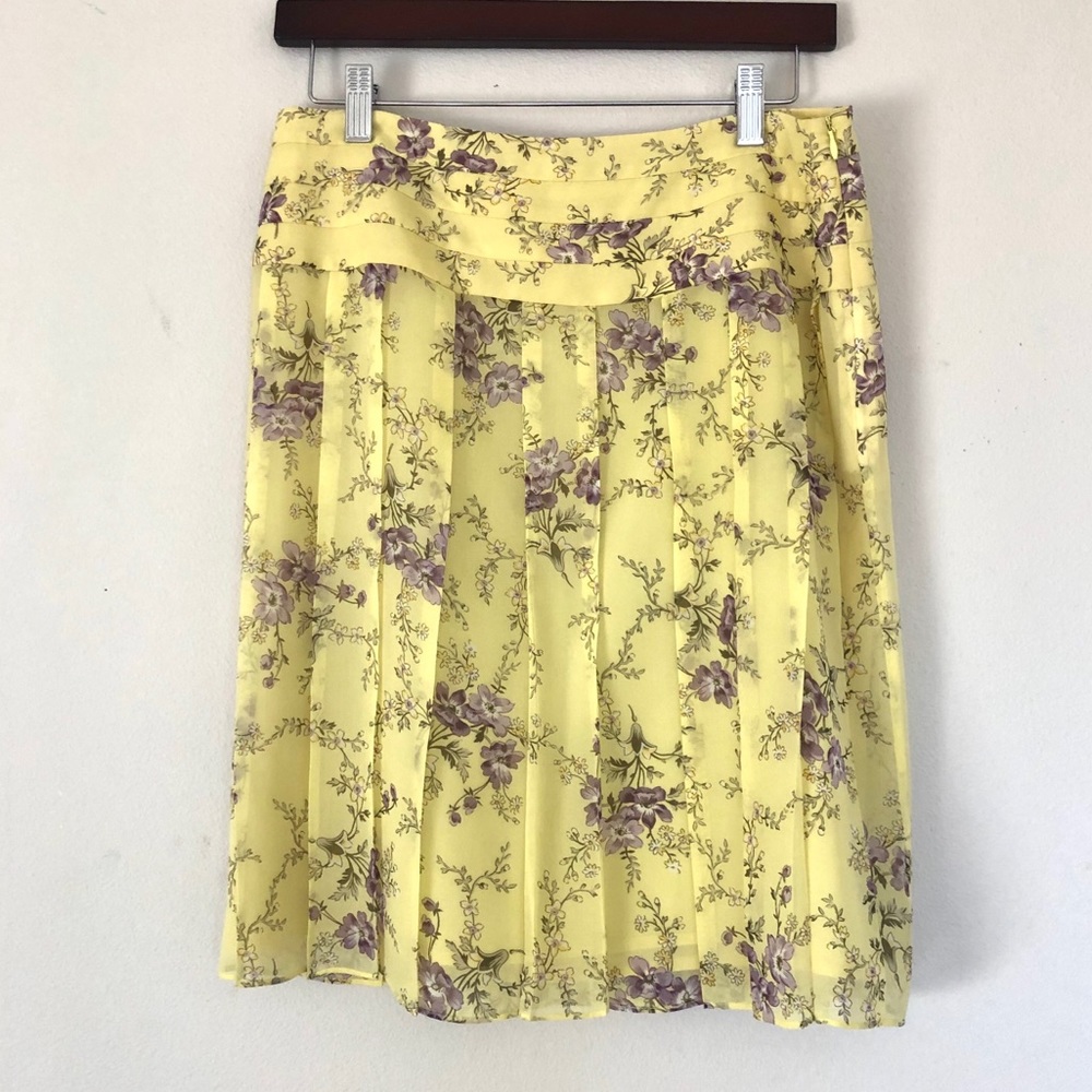 💋NWT Banana Republic floral silk pleated skirt